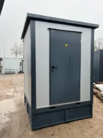 Contenitore sanitario 2×2 m con doccia e serbatoio
