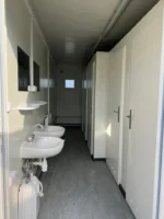 Modulo sanitario 6×2,44 m con 5 servizi igienici - immagine 3